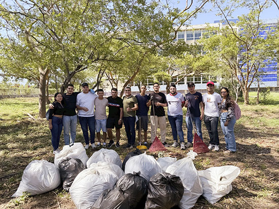 Estudiantes y docentes de la UAN Santa Marta se unen por el cuidado del medio ambiente