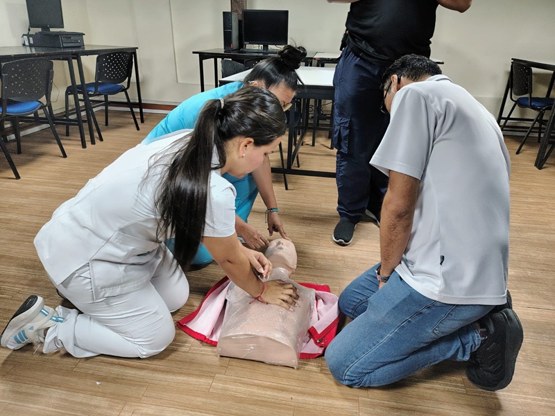 Capacitación en primeros auxilios y RCP fortalece la brigada de emergencia en Cúcuta
