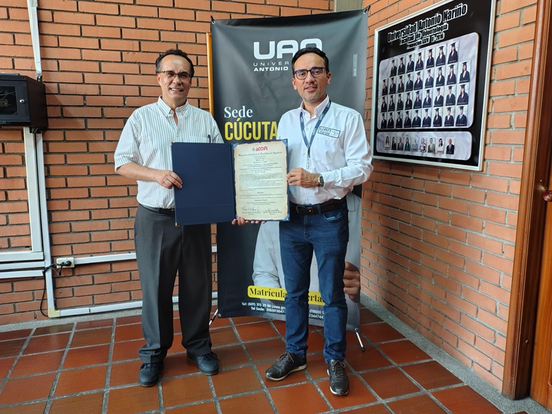 Reconocimiento nacional destaca los 50 años de la UAN