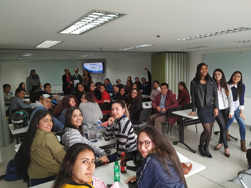 Coloquio y conversatorioTerapiasPsicosociales 2